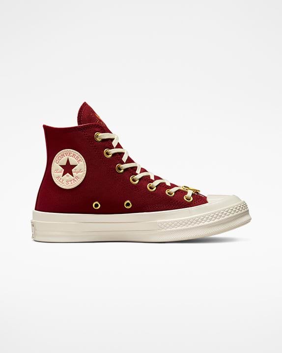 Chuck 70 Hearts